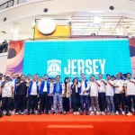 PERJUANGAN DIMULAI: Tim Beruang Madu, Persiba Balikpapan secara resmi luncurkan tim untuk menghadapi kompetisi Liga 3 Indonesia musim 2024 di Attrium Mall E-Walk, Minggu (24/11/2024).
