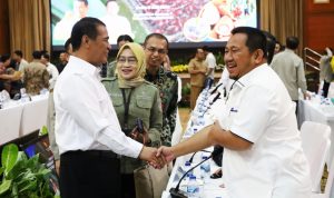 Bupati PPU salaman dengan Menteri Pertanian